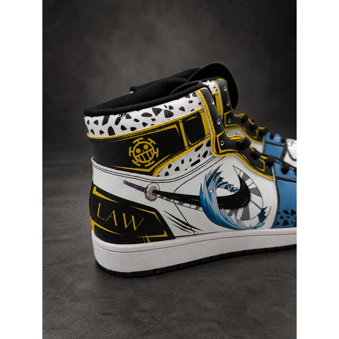 Custom One Piece Trafalgar Law High-Top Sneakers — Men’s EU 43 (RH-130)